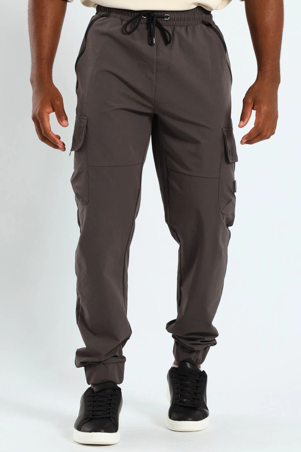Lee Cooper Asher Nylon Jogger - Charcoal(Asher Nylon Jogger Charcoal 38258701) 3 Lee Cooper Asher Nylon Jogger - Charcoal(Asher Nylon Jogger Charcoal 38258701)